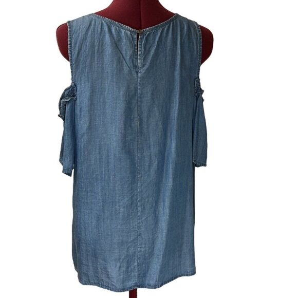 LC Lauren Conrad Blue Chambray Ruffled Pintuck Cold Shoulder Top Size XL NWOT - Picture 7 of 11